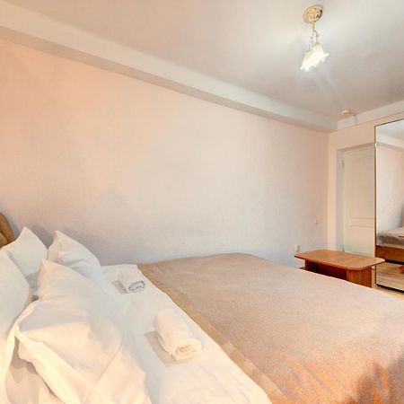 Holosiyvsky Hotel Kiev Eksteriør billede