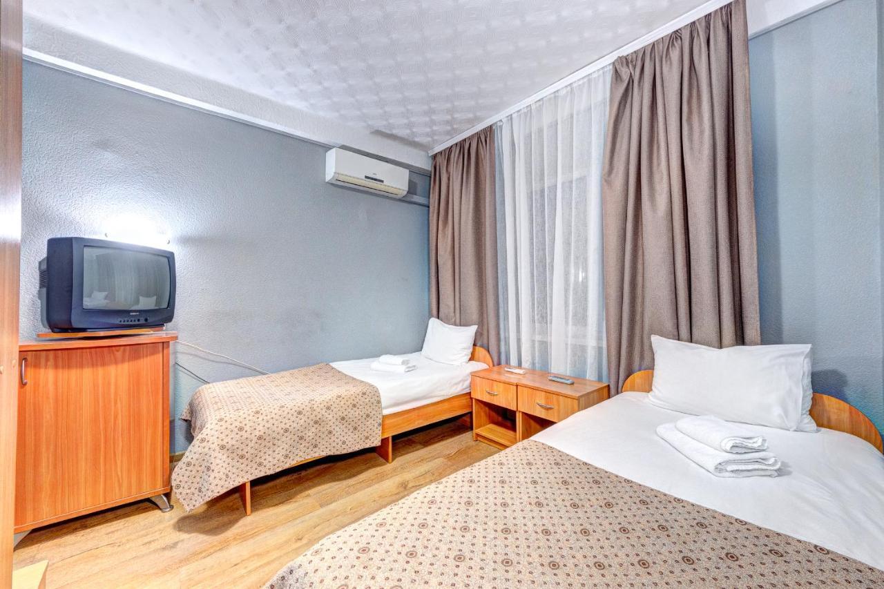 Holosiyvsky Hotel Kiev Eksteriør billede