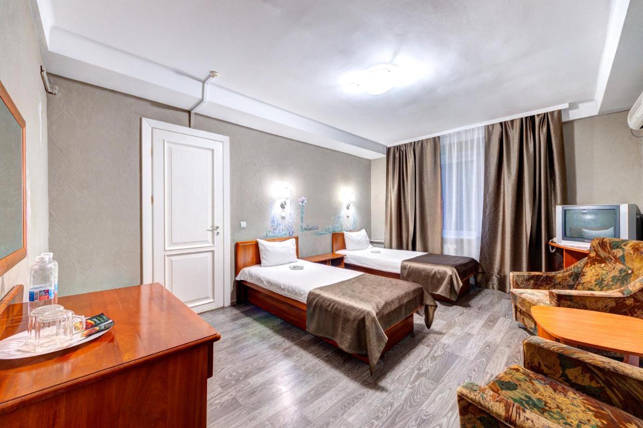 Holosiyvsky Hotel Kiev Eksteriør billede