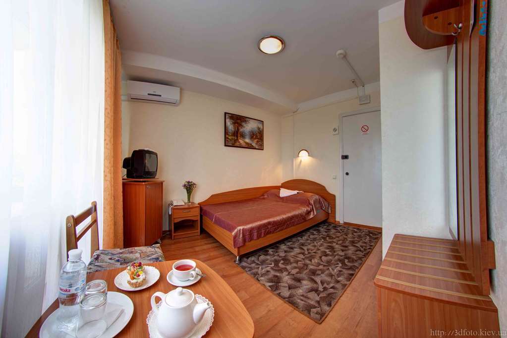 Holosiyvsky Hotel Kiev Værelse billede